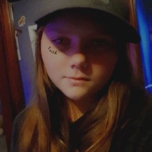 Meet your Posher, Eva